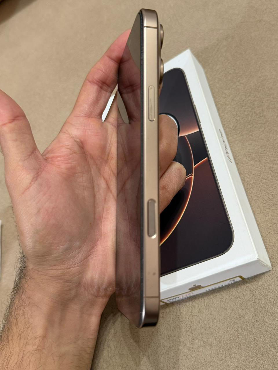 السلام عليكم
ايفون ١٦ برو ماكس 

ذاكره 256 
لون ذهبي دزر 
جهاز نظيف جدا مكفول كفال من كلشي 
سعر مليون و 350 
بي مجال 
للاستفسار اتصال على رقم او مراسلة صفحه 
***********
