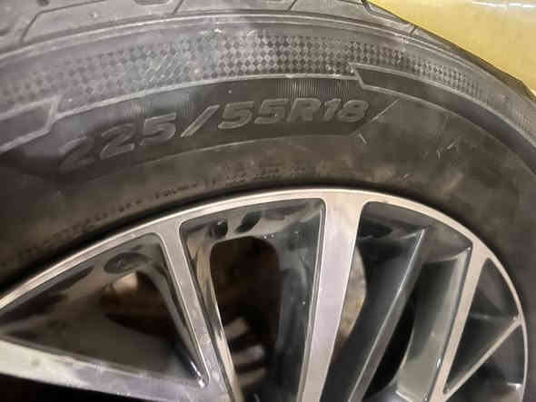 السلام عليكم 
سبير توكسان 2021 
جديد غير مستخدم
225/55R18
السعر 150 قفل
مكاني نجف
***********
