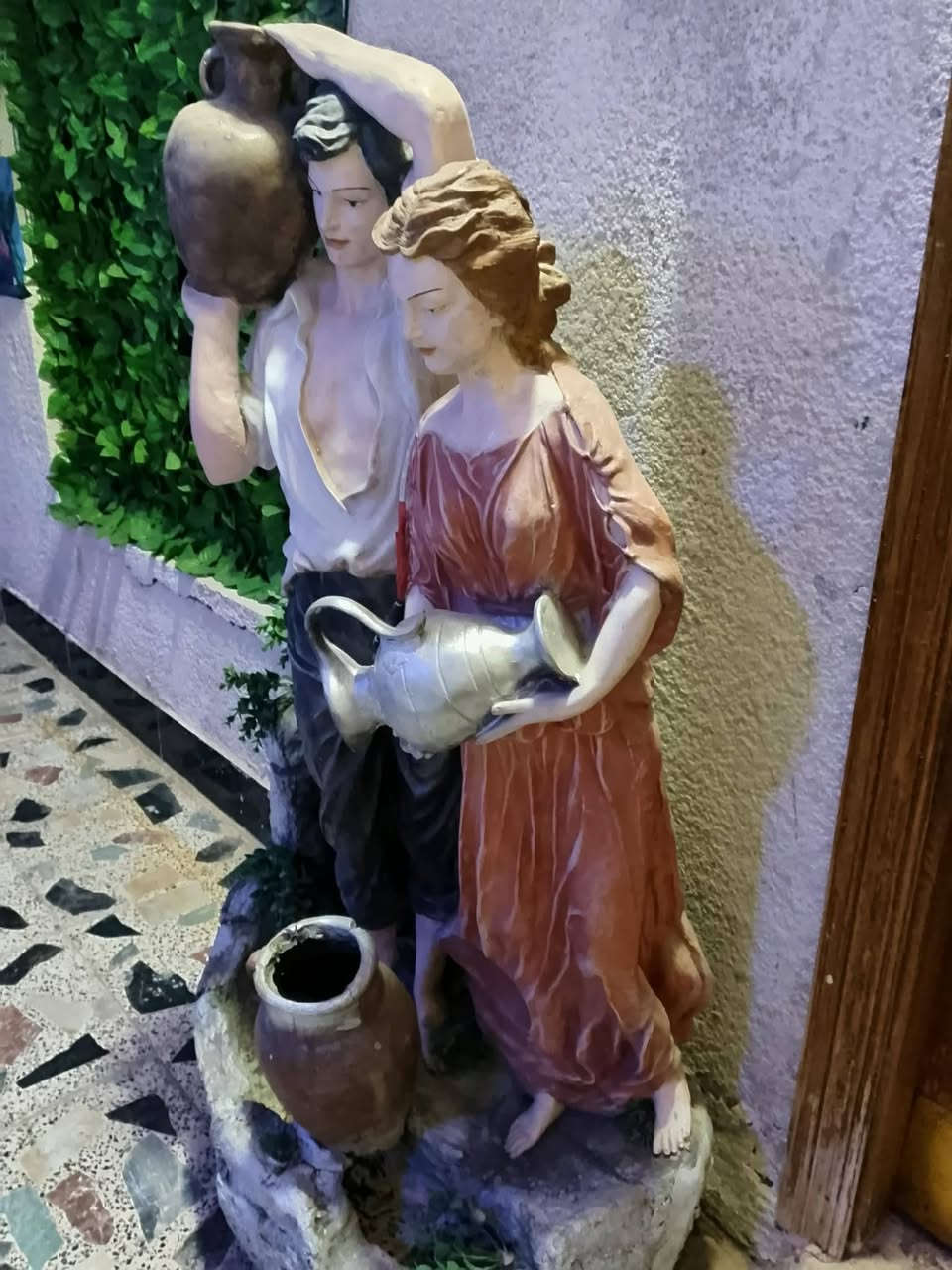 للبيع تحفه و نافوره  حديقه أو طارمه
ارتفاع متر ونص


**إذا كنت صاحب هذا الإعلان وتريد حذفه لأي سبب، رجاءا أرسل رسالة إلى الدعم الفني**