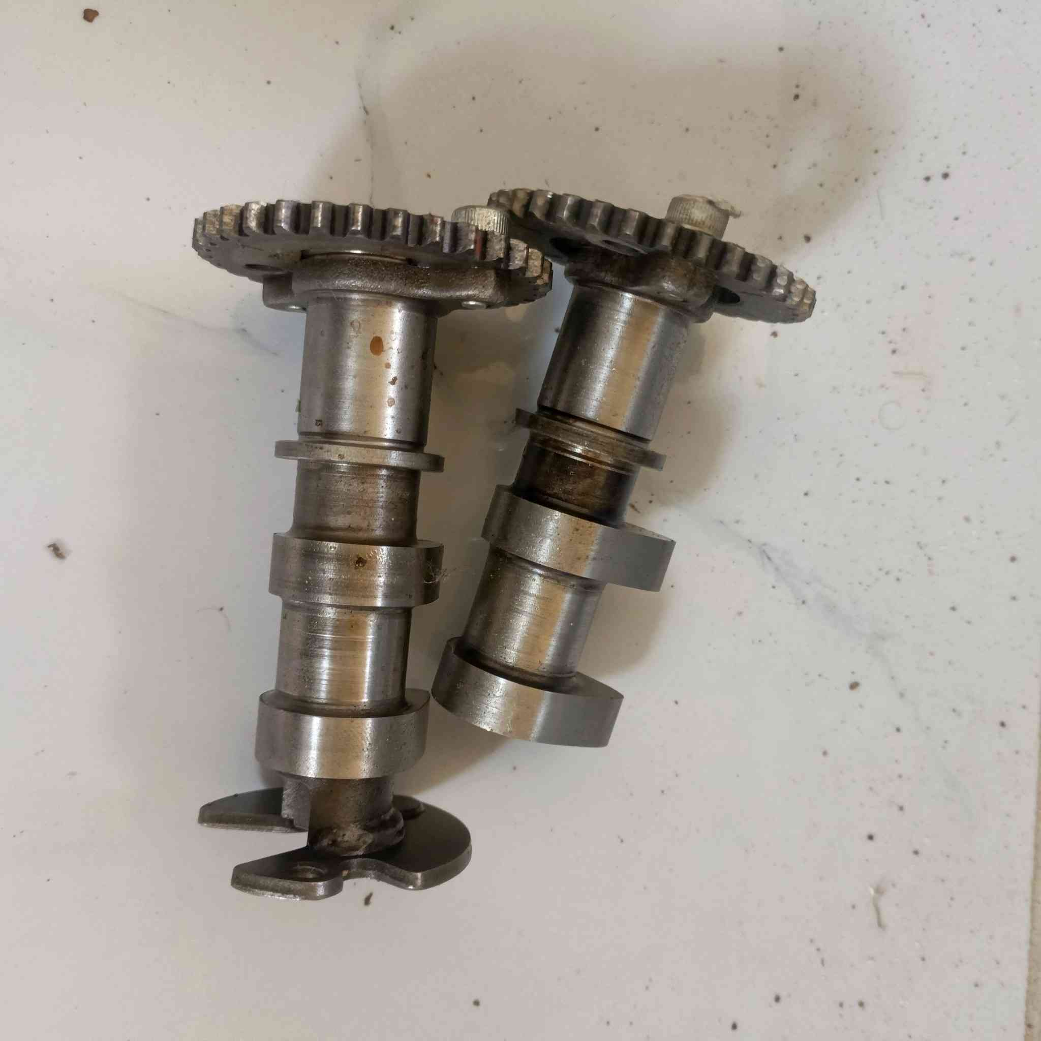 اسلام عليكم اغراض قفاز كاوسكي ربع سلفات وفشكة ولفشكة ثانية ام قباقة سود كورها وسلندرها وغراضها كاملة بس مفجورة بستم بيها الي محتاج شي يراسلني ‏‪***********‬‏
