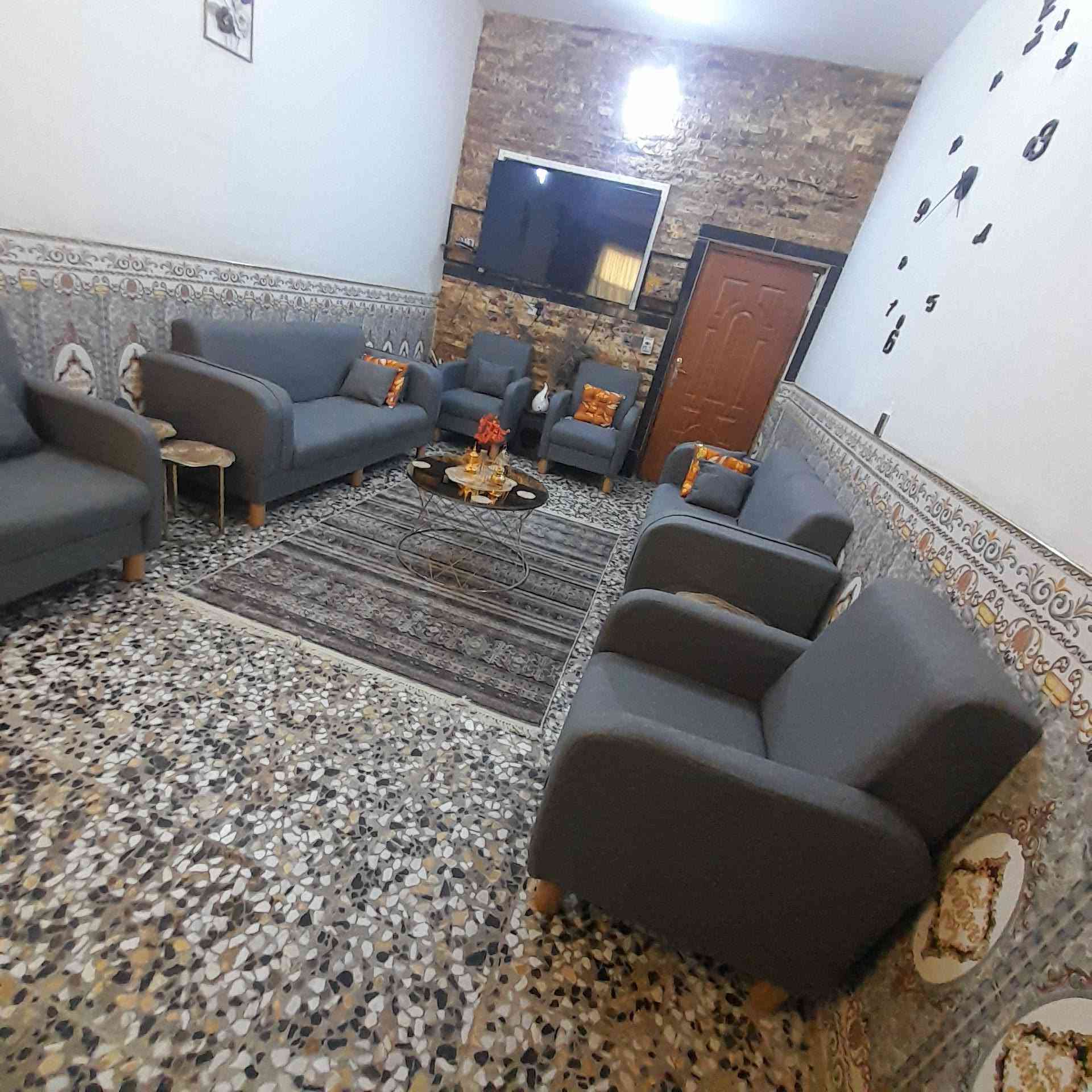 تخم رصاصي ١٠ مقاعد جديد سعرة ٤٧٥
تخم زاويه ازرق نضيف ٢٥٠
طبلات ٧٠ مكان الحسينيه فرع جامع الشهيد رائد


**إذا كنت صاحب هذا الإعلان وتريد حذفه لأي سبب، رجاءا أرسل رسالة إلى الدعم الفني**