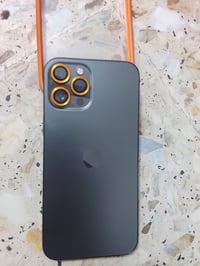 للبيع 12برو ماكس نضافة 100.\. ممفتوح جديد  وكلشي شغال  السعر 500 مكاني...