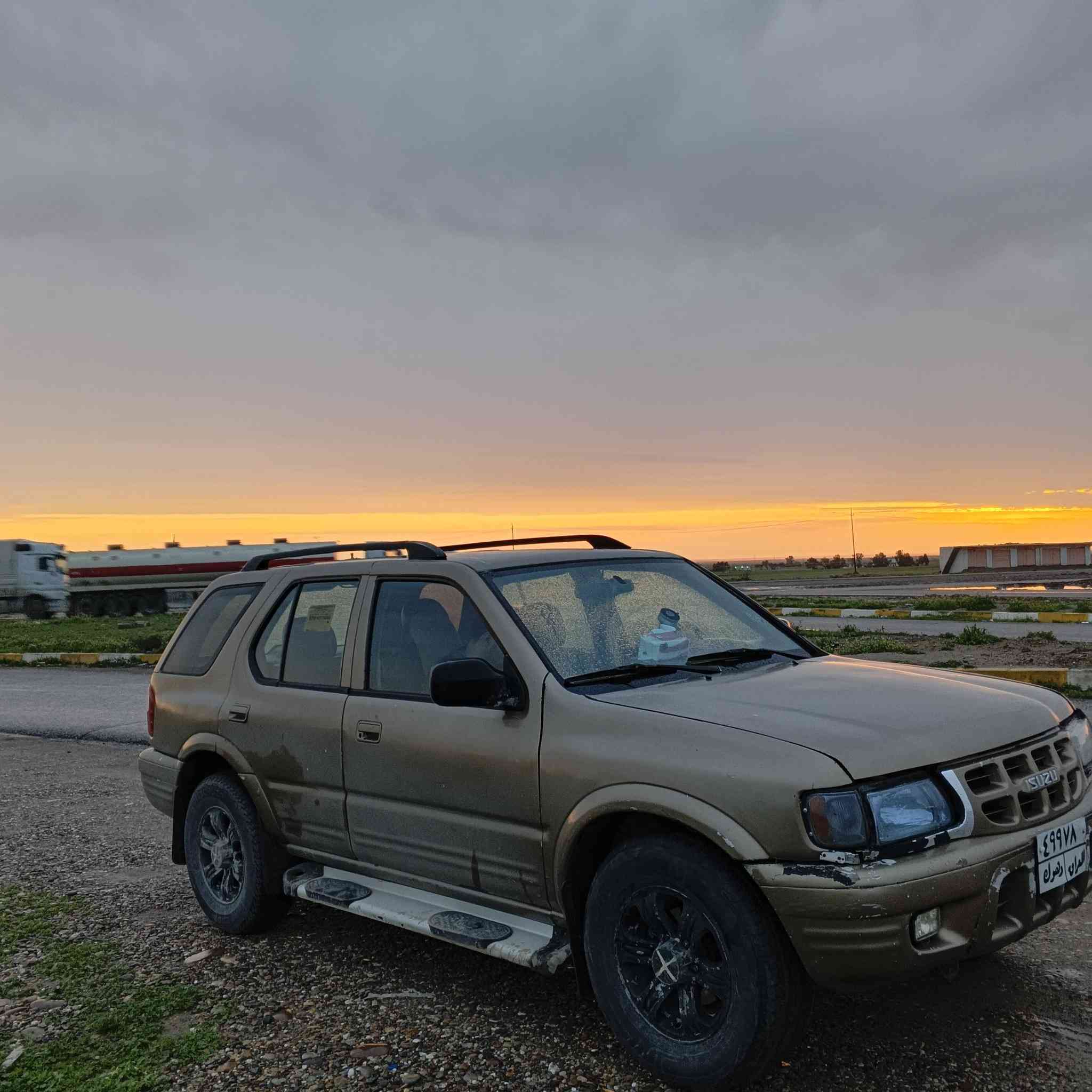 ازوزه للبيع موديل2000
رقم دهوك الماني شرط التحويل
محرك وكير ونجي 
كهربائيات كلها شغاله
صدرها تعبان 
السعر 60 ويرهم امراوس بقماره 
موجود مازنجر وهاذه رقمي واتساب واتصال
***********
