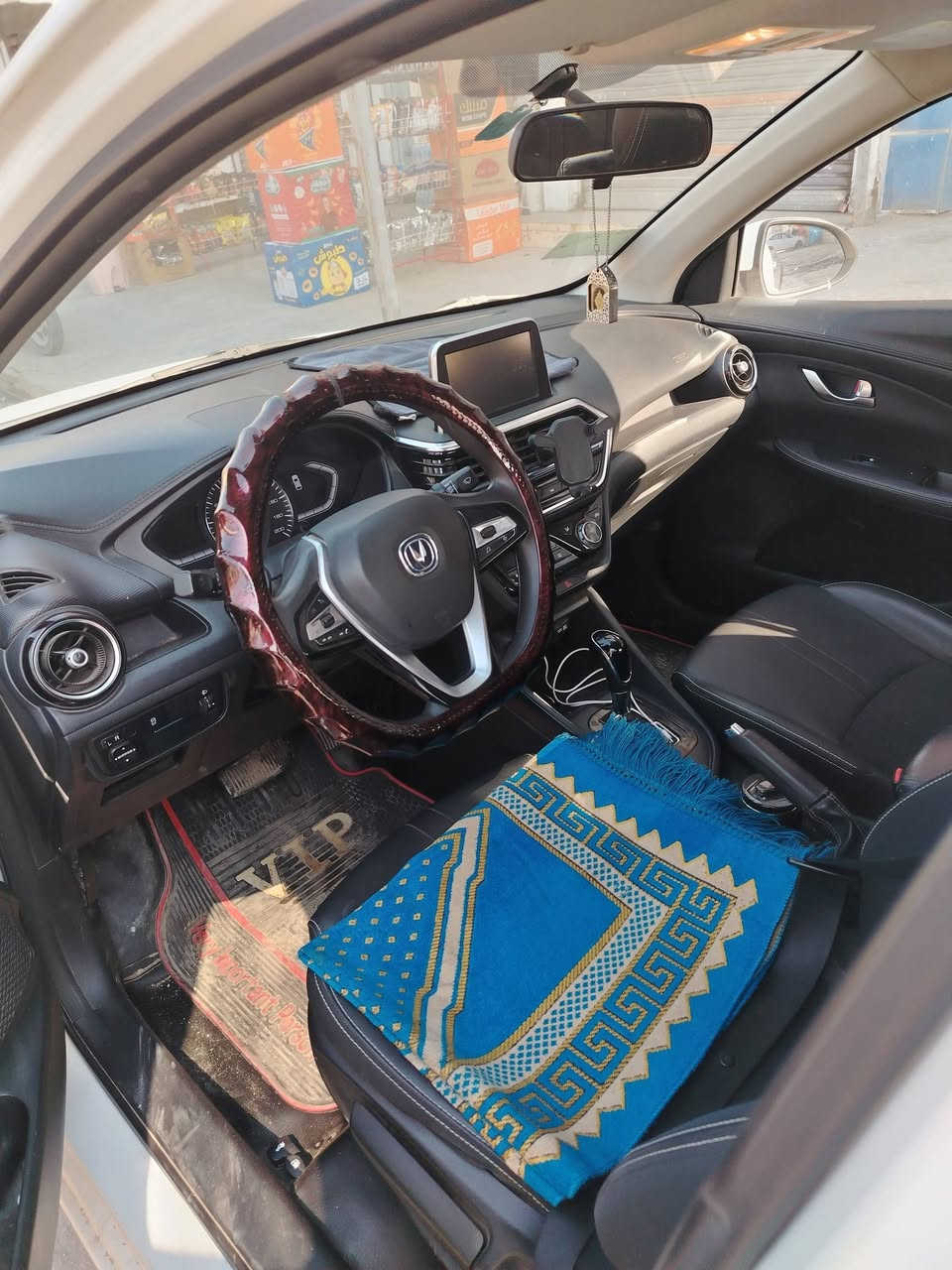 شانجان. ال 7. 2020 أربيل مكانها بغداد الأمين ***********  ماشيه 113 بيها حالوب خفيف السياره مكفول من الضربه بيها شخوط دعاميات السياره خير من الله كفاله گير ومحرك تخم تاير شغل واطلع وين متريد السعر 87 ورقه قفل قفل.
