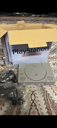 بلي ستيشن ١ • ٢٠ قرص ألعاب • جوستك ٢