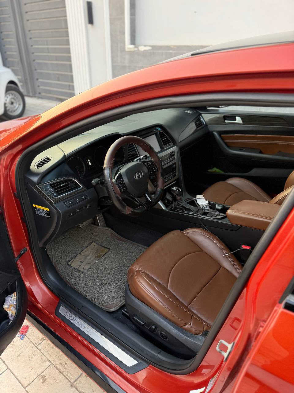 السلام عليكم
(وينه الي يدور النضيف والسريع🏁 والفول واللون المميز )
_هونداي سوناتا
_موديل 2015
_اعلى فئة VIP
_SPORT 2.0T_Limited
_القوى الحصانية🐎275
_الموصفات
1_فتحه سقف
2_بصمة تشغيل
3_بصمة ابواب
4_نضام ترحيب
5_شاشة كبيره
6_كامرة دوار
7_رادار امامي
8_رادار جانبي
9_مثبت سرعة
10_تحديد مسار
11_كشنات جلد مشمشي
12_تدفئة كشنات امامي وخلفي
13_تبريد كشنات امامي وخلفي
14 _كشنات كهرباء
15_جام AOTO
16_3وضيعات قياده
ايكو وسبورت ونورمال(الاعتيادي )
17_لايتات AOTO
18_منضومه زنون عدسات بلادي(نهاري) سعره450$
19_عين الشيطان لد نهاري احمر
20_لون مشمشي مميز بالسوناتا
21_نضام AOTO HOLD
22_سايد بريك بصمه
23_اشاير بالمري
24_سستم صوت سمعات انفنتي
25_دمام خلفي
26_شفتات ستيرن
27_ستيرن حرف Dالسبورت
28_تحكمات ستيرن جهتين
29_كشنات خزن 
30_بردات خلفيه بلادي
31_تبريد قطعتين ثلج ❄️❄️
32_تحكم تبريد بيانو
33_رادار امامي توقف ذاتي
34_اربع4 اكزوزات بلادي
35_ويل حجم 18 سبورت
36_دواخل لون اسود ملكي
37_نقط عمياء
38_تحكم مري كهرباء
39_سستم ستيل
40_حساسات امامي خلفي
41_مانع انزلاق
42_كامرة داش كام سعره ١٠٠الف
تيارات حداديه تبريد كله مكفول وجديد
♦️السياره الحادث جاملغ و بنيد و بيها بارد بالجاملغ الخلفي بس  اكفلك البدي كله كله كفاله
السياره ماشيه 90 الف ميل
[♦️محرك طك الكرتون جديده وين ما جان افحص دهن امزويل وبانزين محسن وما مفتوح  وكير كفاله جديد طك الكرتون  ] السياره جديده وفول وحلى من صور تجي وتشوف 🟧 السعر 148وبي مجال مكان السياره النجف ومتواجد على الفيس ‭ ‭‬ / 0785 000 0655‬
بي وتساب @
