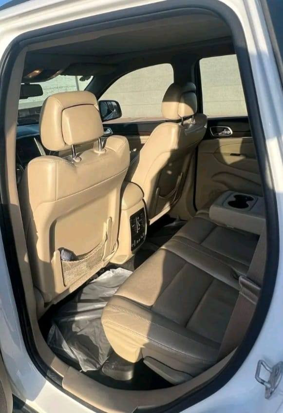 جێب 2015 مواسەفات لیمتید 
فول مواسەفات خلیجی 
نموونە لە جوانی و پاکی 
هیچی پێوە نیە 
ڕەقەم و سەنەوی نوێیە 
لەسەر دەقی شەریکە ماوەتەوە 

سـعـر : لە کۆمێنت داوابکە ڕاستەوخۆ بۆت دێت 📥 

گێر و مەکیەنەی بەشەرت 
هیچ کێشەیەکی تێدا نییە 

ژمارەی خاوەنەکەی 
***********
