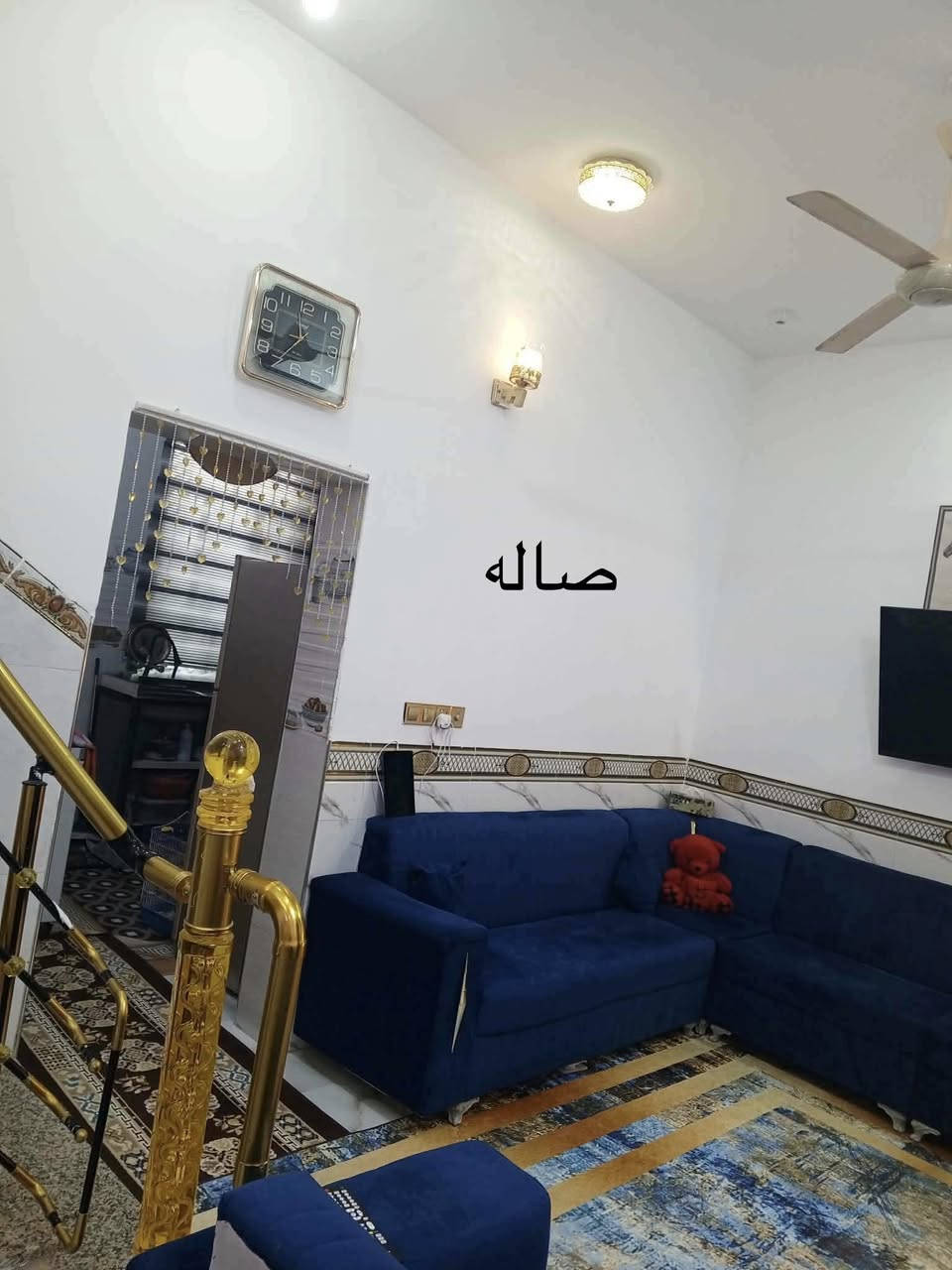بيت للبيع المساحة 110 طابو زراعي سند 25 يتكون البيت من طابق ونص الطابق الأول يتكون من غرفة وصاله كبيره واستقبال ومطبخ وصحيات داخليه وخارجيه الطابق الثاني يتكون من غرفة وصالة صحيات بناء البيت كونكريت مسلح طابوك كامل من كلشي شارع مقرنص العنوان الصياغ قرب مدرسة الكندي لأهلي لاستفسار رقم الهاتف ***********

