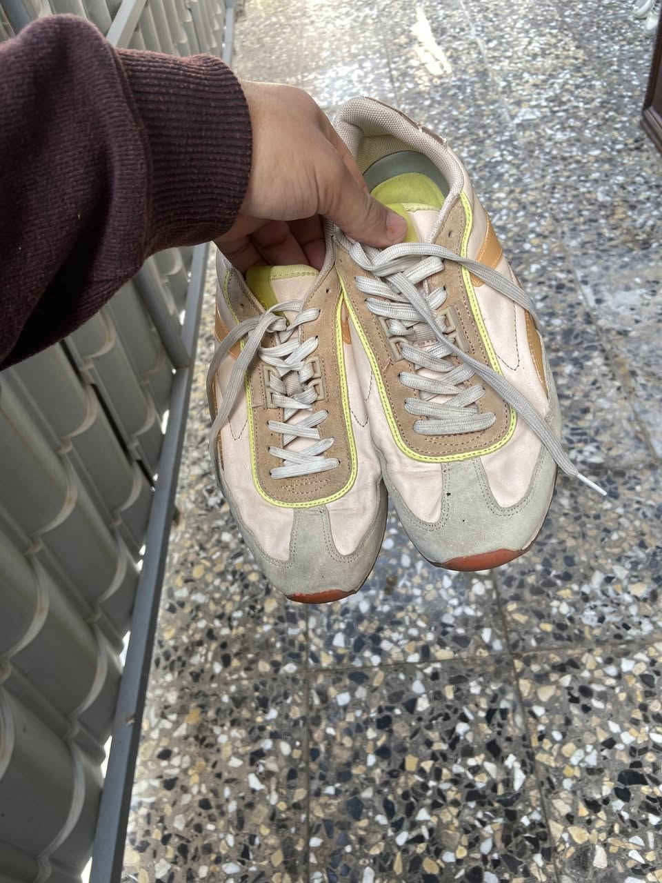 جمعة مباركة على الجميع 
تكرمون حذاء بالة أوربي نظيف سعره ٥ قياس ٤٠


**إذا كنت صاحب هذا الإعلان وتريد حذفه لأي سبب، رجاءا أرسل رسالة إلى الدعم الفني**