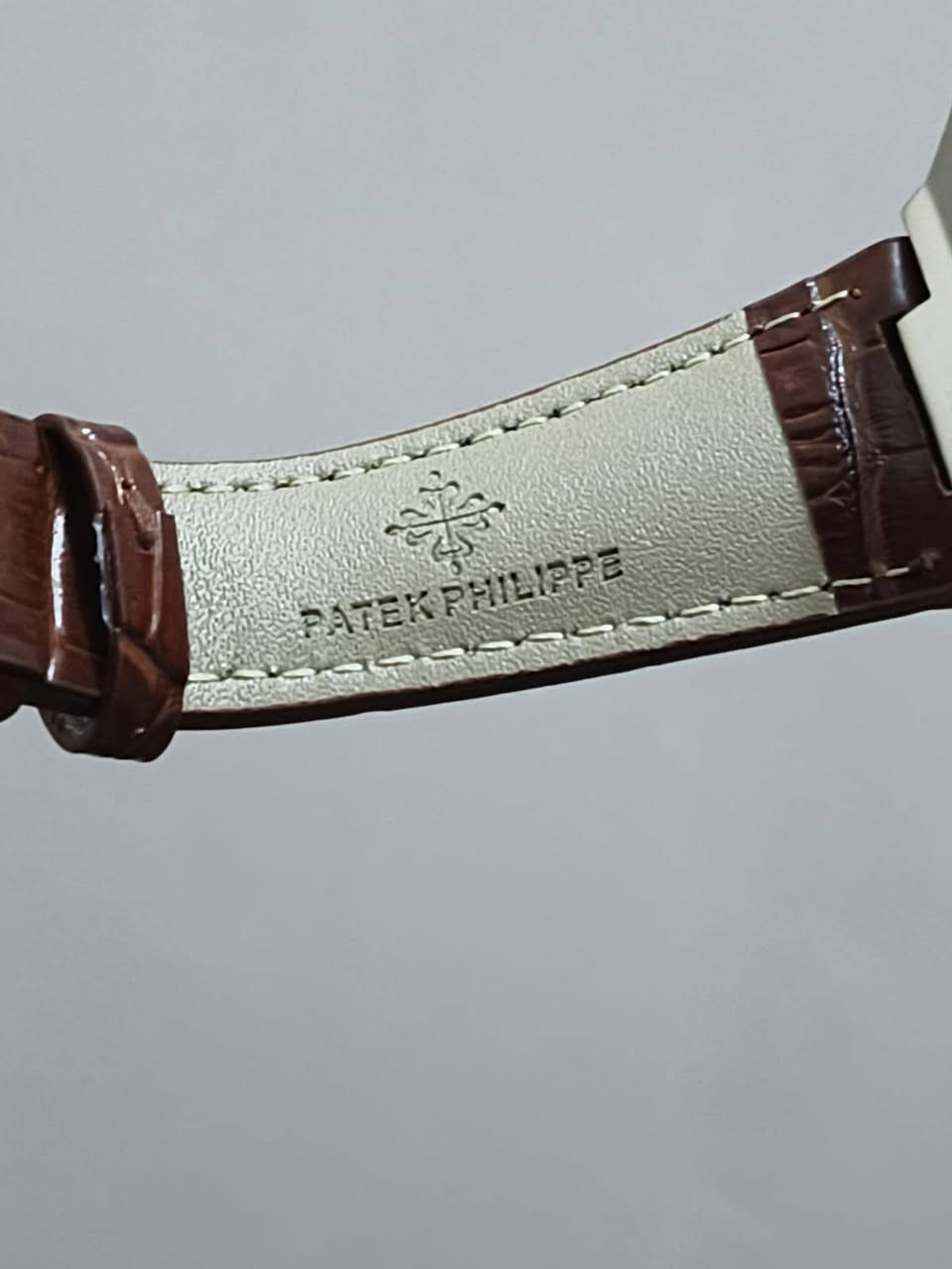 ساعة باتك فيليب السعر 18 الف مع التوصيل
القفل فراشة 
 لامينوس ( مضيئة بالظلام )
حركة الميل استوب ووج 
مختمة


**إذا كنت صاحب هذا الإعلان وتريد حذفه لأي سبب، رجاءا أرسل رسالة إلى الدعم الفني**