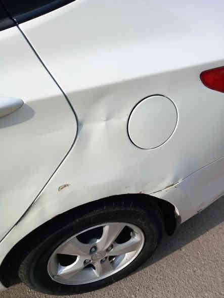 اكسنت موديل2013مكينه١٦٠٠ دوش قطرتين بسمي رقم نكليزي 
سياره نضيفه بيه هذني الضربات الى بل صوره موضح والضربات مامصلحه مكينه كير لغد شاصي حوض كفاله عرضه 95وبيه مجال
سياره مكانه بغداد مشتل
***********
***********
سياره مابيه سونار
