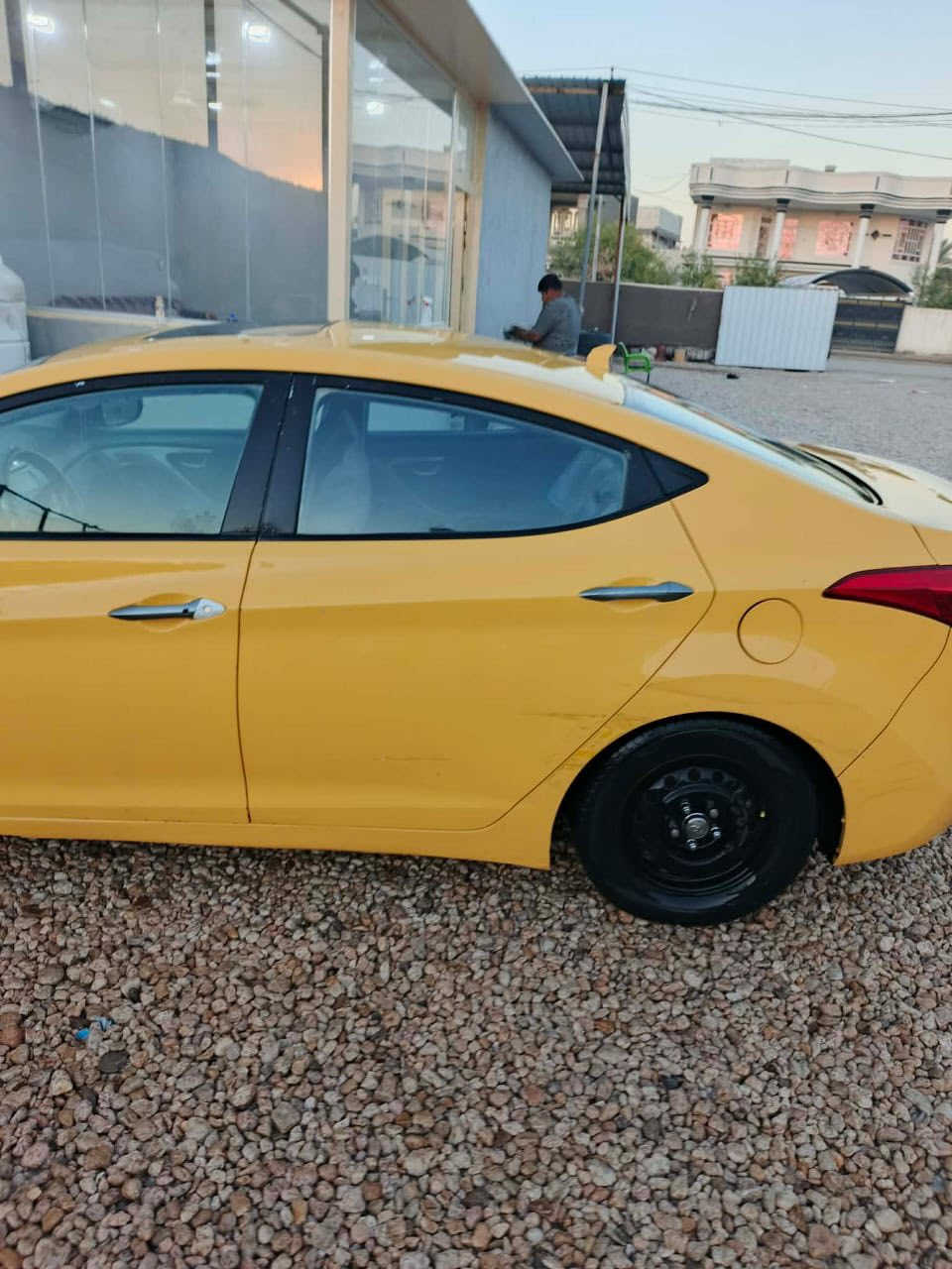 النترا 2012 للبيع
مكانهه حلة / مركز 
بيهه باب وبنيد مواصفات فول بصمة وفتحة
للاستفسار اتصل ‭0780 847 4721‬
