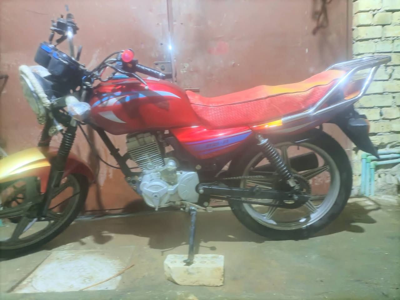 السلام عليكم دراجة دايون كلك للبيع أو مراوس بدراجة 4كير اوراق السعر 375 كهربائيات كلة شغالة مكاني كربلاء حي الحوراء رقم التليفون ***********
