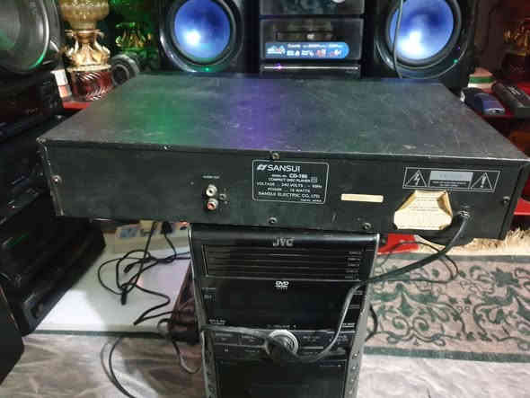 دي في دي مسرحي  سانسوي شغال  وباينير شغال كهرباء متروك  مع سيدي  سانسوي  ياباني شغال  البيع كلهن سوى السعر ٦٥ الف  التفاصيل موضحة بالصور والفديو  الحلة مهندسين الاتصال على الخاص او موبايل  ***********  يوجد توصيل
