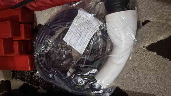 متوفر منفاخ بي واي دي اصلي شركة 
بطل رغوة حجم كبير وصغير
طفاية حريق اصلية مع القاعدة 
صدرية السلامة 
كيج ضغط الايطارات اصلي 
مثلث اصلي كوري 
مكنسة اصلية 
كارت تشغيل nfc اصلي 
شاحنة اصلية 
للاستفسار فقط وتساب 
***********
