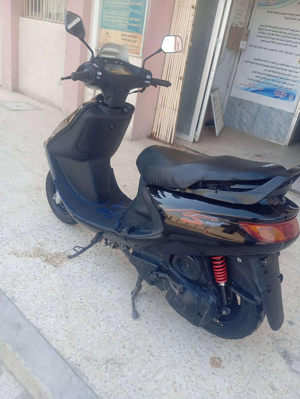 السلام عليكم اخوان فراشه للبيع نظيفه مكاني حله مركز مدينة *********** الدراجه ماناقصه شي ولحد يكول مفتوحة ومااعرف شنو الدراجه كل شيء مابيها السعر 400وبيها مجال
