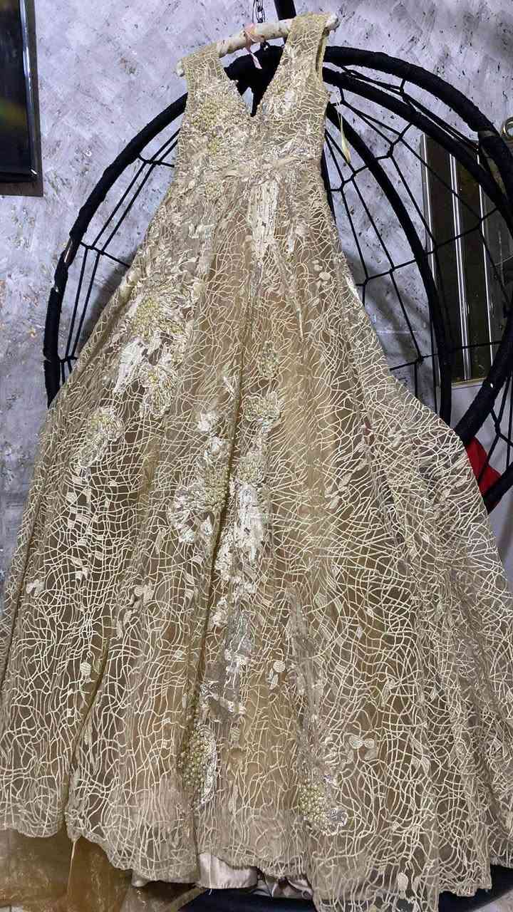 فستان  اخذتة ب٦٠٠ كوة رايدتة ب١٠٠  من رزان نضيف كلش جديد ملبوس ٤ مرات فقط يلبس من ٦٠ تقريبا لل٧٥ كيلو  بلحقيقة احله بهواي ضالمتة الكامرة قياس Lلارج Larg👉🏻 كربلاء, العراق


**إذا كنت صاحب هذا الإعلان وتريد حذفه لأي سبب، رجاءا أرسل رسالة إلى الدعم الفني**