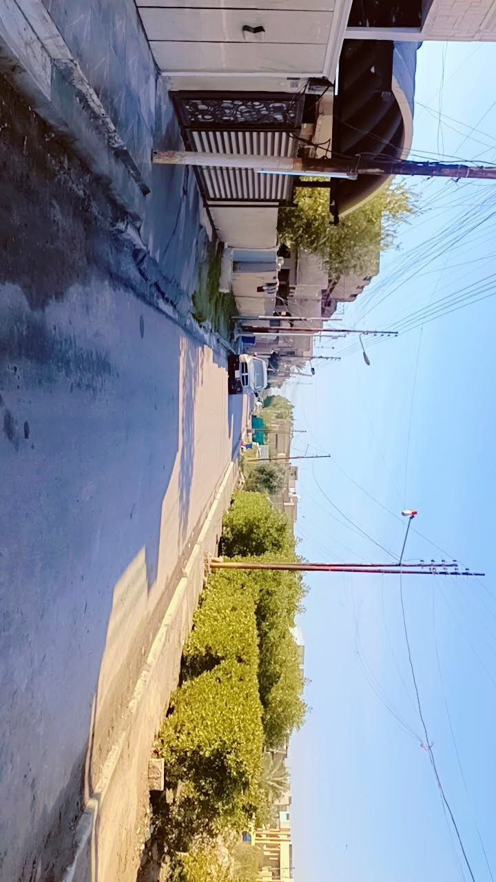 السلام عليكم يوجد لدينا مشتمل اللبيع بناء حديث جدا  مربع الخارجيه طابقيق تم البناء من  كاع 200 م  100% مقابله تشجير 200 استفسار ‏‪***********‬‏
