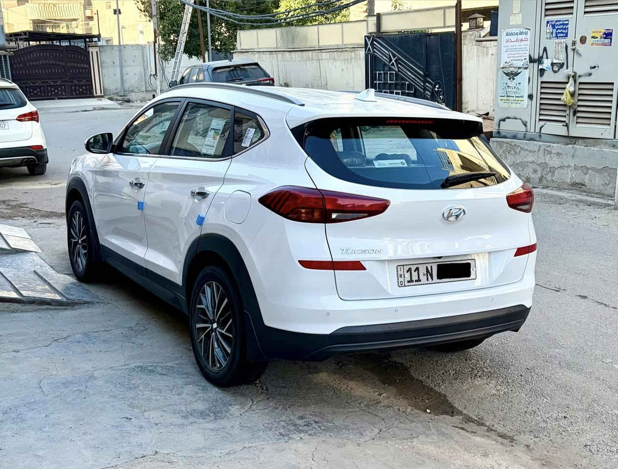 هونداي توسان ( ٢٠٢٠ ) خليجية شركة ( الكاصد ) كامل مواصفات عدا البانوراما رقم بغداد الدولي الجديد ( بأسمي ) هزة جديدة وسنوية مجددة لغاية ( ٢٠٣١ ) ماشية ( ٣٧ ) ألف كم مكفولة من الضربة والصبغ والفتح والتبديل والحالوب والرصعات . محرك ( ٢٠٠٠ ) دوش وتخم تاير جديد قبل يومين بدلتهن وذبية الاصليات وهاند بريك بالرجل . السيارة مواصفاتها كلها أصلية مال شركة الكاصد من البصمة / اريل نفكيشن / شاحن وايرلس/ شاشة وكامرة اصلية / حساس امامي وخلفي / درايف مود ثلاث وضعيات قيادة / تبريد قطعتين / كشنات مخمل بلادية / مري شفط وترحيب وغيرها . سبيرها مانازل وعدتها كاملة من البردة الخلفية والبصمات عدد ( ٢ ) الئ الشبكة والنفاضة . أخواني السيارة جديدة وجاهزة بدون اي نقص بعدها علئ وضع الشركة وللتواصل ( *********** ) وعنواني بغداد - الكرادة  .
