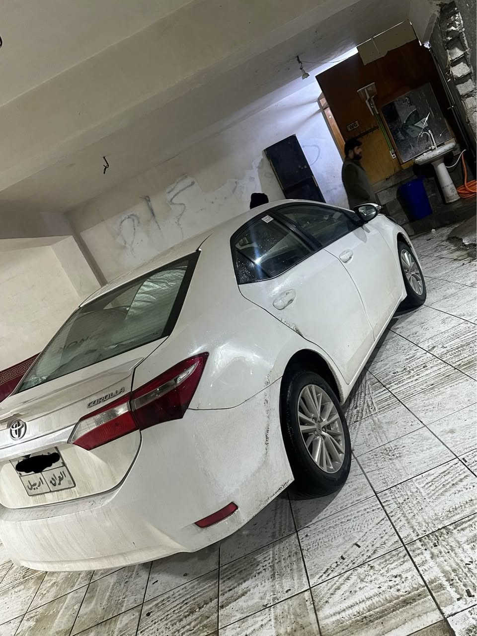 Toyota corola 2015 
مواسفات خليجي 
مكينه ١٨ 
١١٢ هه زار كم روشتووه 
٥ پارچه و نيو بوياغه 
بيشي نيه 
جه مپه كي پشتي هه يه 
كير و مكينه و تعويل و غرامه به شرت 
سعري ١١٥$ مجاليكي كه م 
*********** أربيل, العراق
