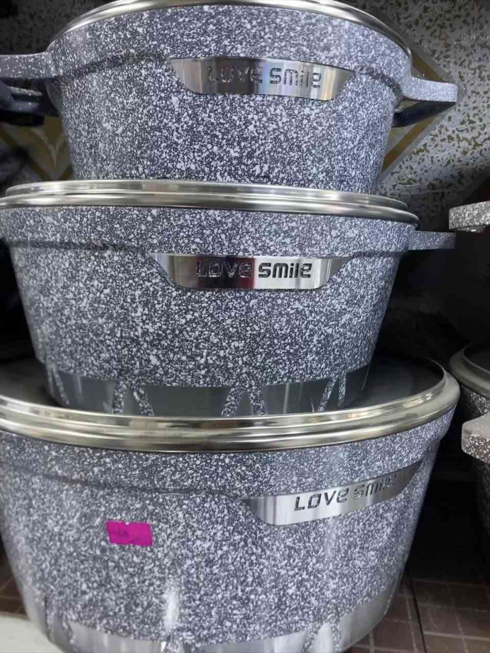 بسم الله الرحمن﷽
توفر لدينا كافة مواد منزلية 
وطباخات وباسكلات وكابسات وسشوارات للشعر 
با انسب الأسعار 
💕💕💕
العنوان / لإسكان / السوق الكبير 
وخدمة توصيل مجاني داخل لإسكان
***********@
