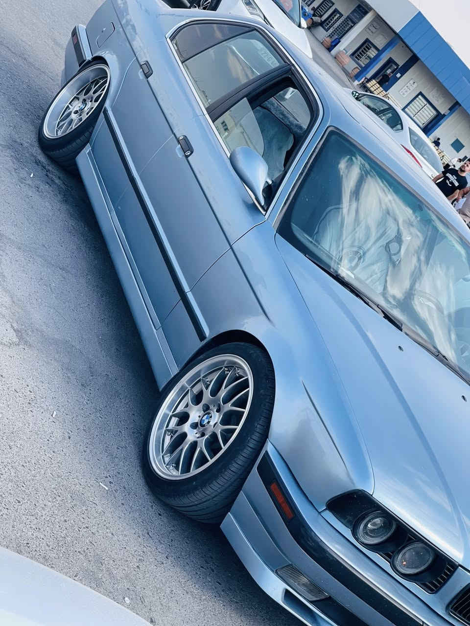 ‏BMW  e34 525i
اصل 525

موديل 1992

لون سمائي 

كير عادي

رقم اربيل بأسمي 

السياره جاهزه ترايها وين وميعجبك

حداديه خير من الله 

كير نمره قصيرا 

تخم تايرات جدد

ويل تو سايز M

دعاميات M

مري M

سيدي جنجر 6 اقراص

لايتات دخاني صلايب 

سلايت 3 طكات

السعر 60  

***********

