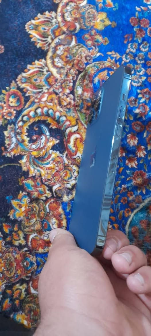 سلام عليكم ايفون 12 برو ماكس لبيع جاهز مامفتوح ذاكره 256. بطاريه 78    ***********
