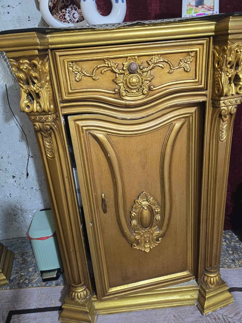 غرفه نوم للبيع مصريه شحنتها من مصر وصلت للعراق مستعمله نظيفه كلش سعرها 3 ملايين وبيها مجال للشراي الاتصال على الرقم ***********
