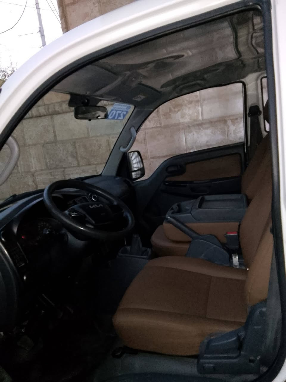 السلام عليكم كيا فحل للبيع موديل 24 محور 14 سياره ماشيه 50الف تاكني محور سياره جديده تحويل مباشر مكفوله كفاله عامه عنوان بغداد رقم الهاتف ***********السعر 192 وبيه مجال
