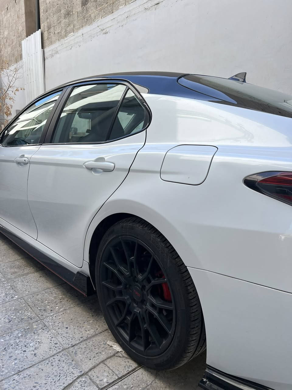 كامري TRD2022 بارد فقط جاملغ خلفي ***********
