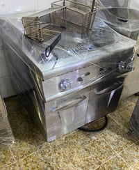 للبيع للاتصال ٠٧٧١٤٠٠٠١٠٠