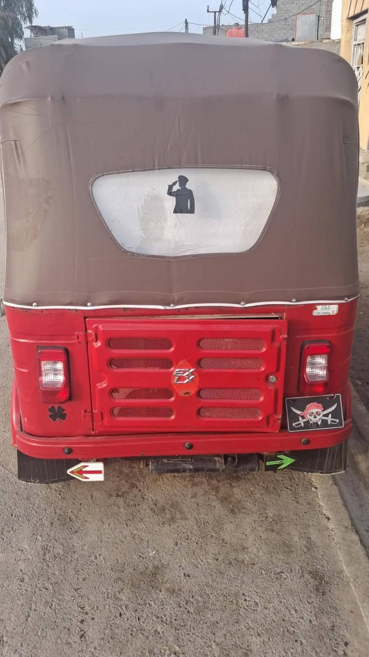 السلام عليكم اخوان تكتك 2017 يا مكينه 21 تكتك معموره جديد اوراق المصطفى سبعه مكان الحميديه بظهر المدينه السعر3500 وبيها مجال للشراي***********
