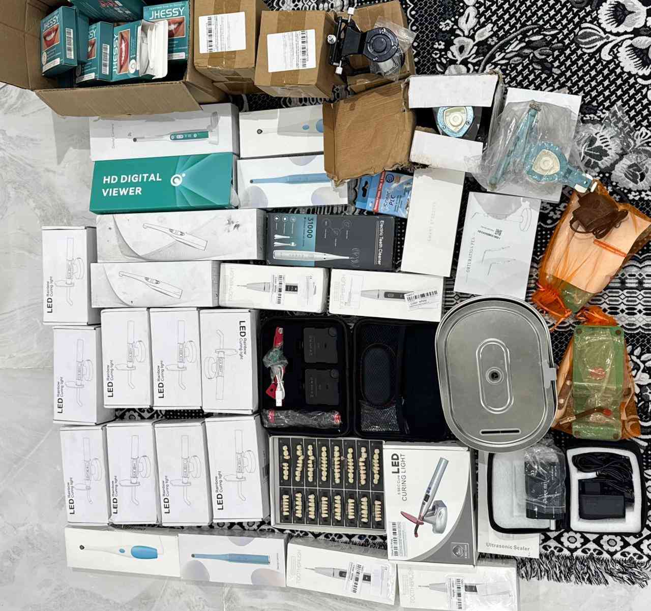 -ادوات اسنان للبيع   اصلية  للتواصل واتس ***********
