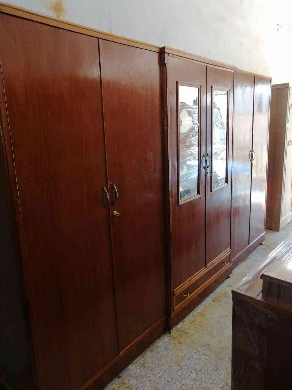 السلام عليكم غرفه للبيع ٦باب صاج نظيفه ظهر جرجوبه سعر ٥٠٠ الف وبيه مجال العنوان بعقوبه كاطون الرازي شارع ابو رباح قرب مرطبات لسيد مزاد ابو كرار الغريباوي ***********
