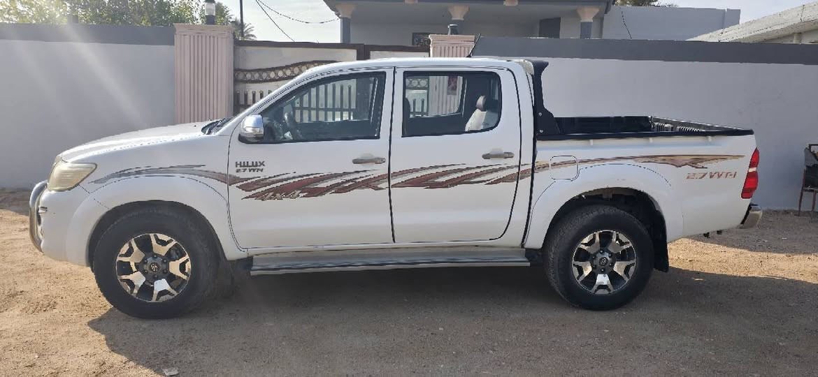 السلام عليكم
للبيع بيكم تيوتا هايلكس خليجي موديل 2014 فور ويل 4X4 كير أوتوماتيك رقم بغداد ماشيه 230الف حقيقي تخم تاير جديد مكفوله ماعدى ضربه باب البدي بسيطه السعر 217 مكان السيارة كربلاء
وهذه رقمي وبيه مجال للطيبين
***********
