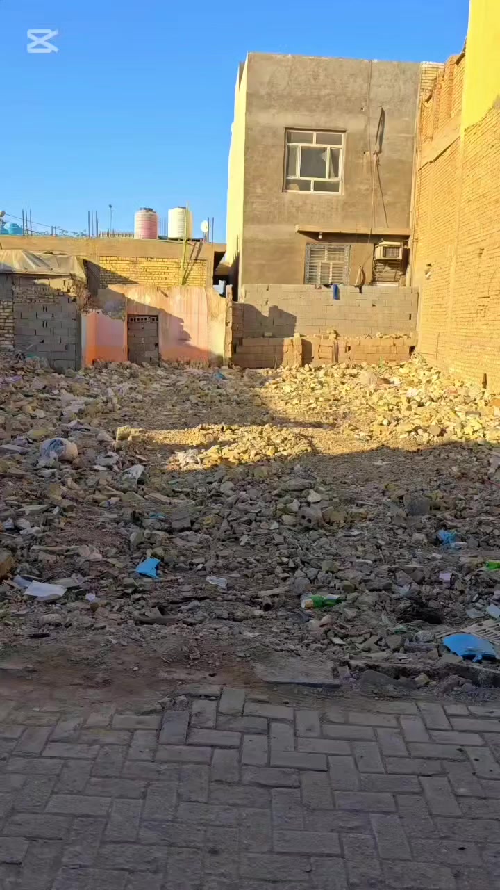 يا الله عندي  نعرض اليوم قطع للبيع مساحتها 195 متر طابو ملك صرف الواجهه 10 نزال 20 تصلح حسينيه او مجمع اطباء موقع تجاري مقابل امام عون شارع بغداد تبعد عن شارع بغداد 75 متر كافه الخدمات سعرها على الارقام الموجوده***********
