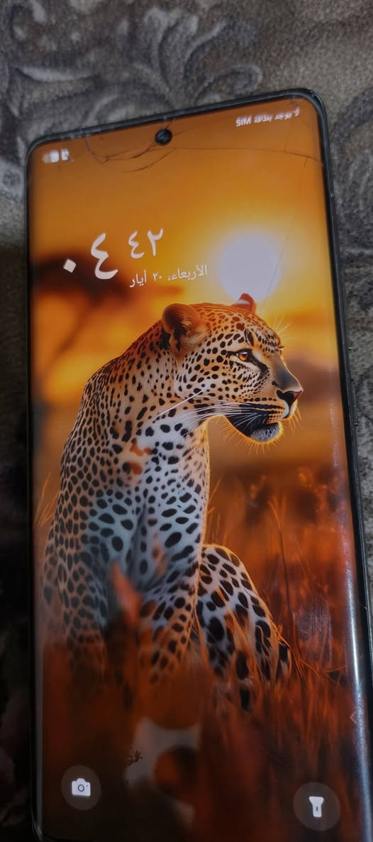 السلام عليكم جهاز انفنكس نوت 40بروو
ذاكره 256 كامرع 108 مكه بكسل يدعم الشحن السريع 
والذكاء الاتطناعي 
بصمه شاشه بصمه وجه 
يدعم شريحتين سيم كارد 
منفذ شحن تايبسي بطاريته 5000 شحنه خير من الله يكد 
اما بنسبه للشاشه طاح مني وصار بيهه هالفطور موضحه بالصوره 
جهاز جدن راقي غني عن التعريف مواصفاته معروفه 
يجي ويا كفر اوكارتونته فقط اومامبدل بي ايشي  وللجهاز معروفه مواصفاته ميحتاج اشرح اكثر مكاني بصره شط العرب الجزيره بيع فقط متواجد واتساب او خاص *********** سعر 185 اوبي مجال وتدللو
