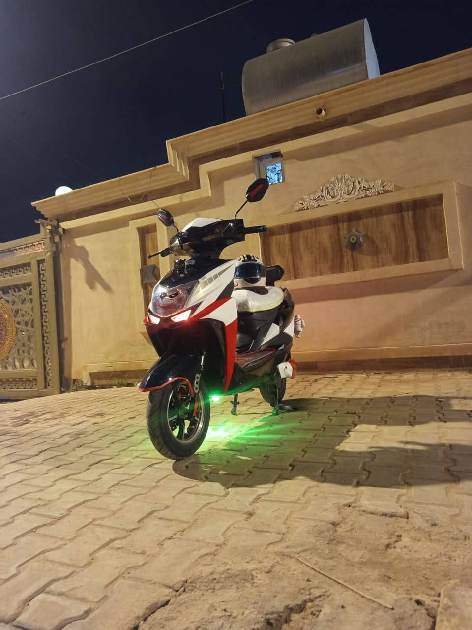 سلام عليكم ماطور للبيع بطاريات نص عمرهن 
السعر ٤٥٠ وبيه مجال الاستفسار الاتصال
***********
