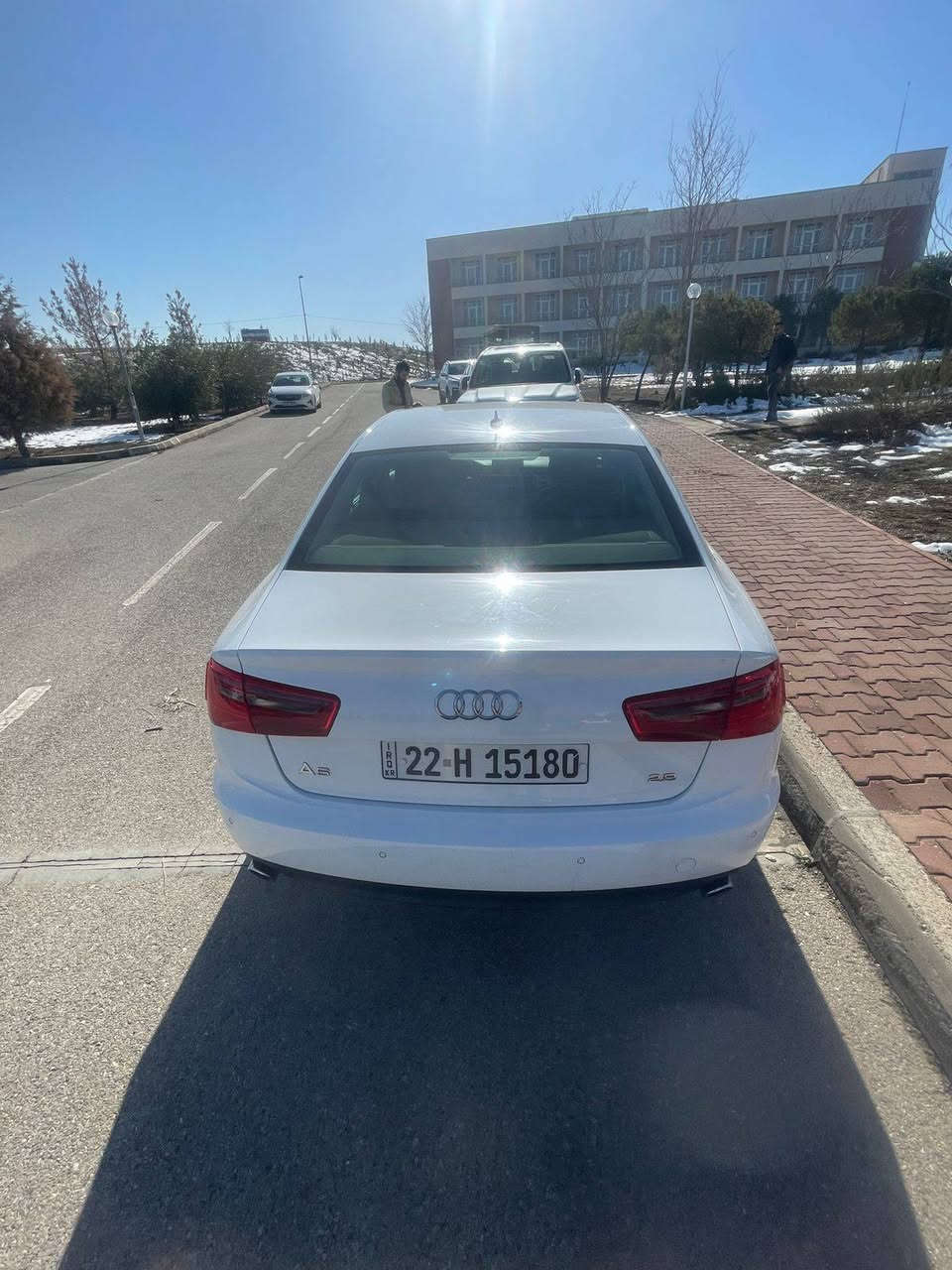 Audi A6 2013 
مواسەفاتی خلیجی ٦ پستۆن فول فول مواسەفاتە سەیارەکە لۆک لۆکە 
بۆیاخو ساردو شوختی نیە 
بەشەرتی گێرو مەکینە لۆک لۆکە نەکراوەتەوە 
نرخی ١٢٨ گەڵا و مامەڵەیەکی زۆر کەم 
***********
سەیارەکە لە سلێمانیە السليمانية, العراق
