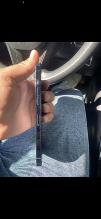 ‏سلام عليكم 12 برو ماكس للبيع فقط تلفون جديد فقط الظهر مفطور تلفون مبد...