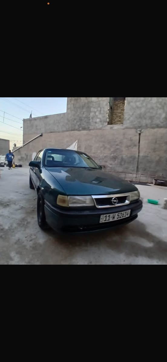 السلام عليكم سياره للبيع اوبل فكتره مديل 94 كير اتو مكينه 2000  تبريد شغال  رقم بغداد بسمي تحويل ثاني يوم لون اخضر زيتوني تخم تاير  رقم ***********
سعر ٣٥
