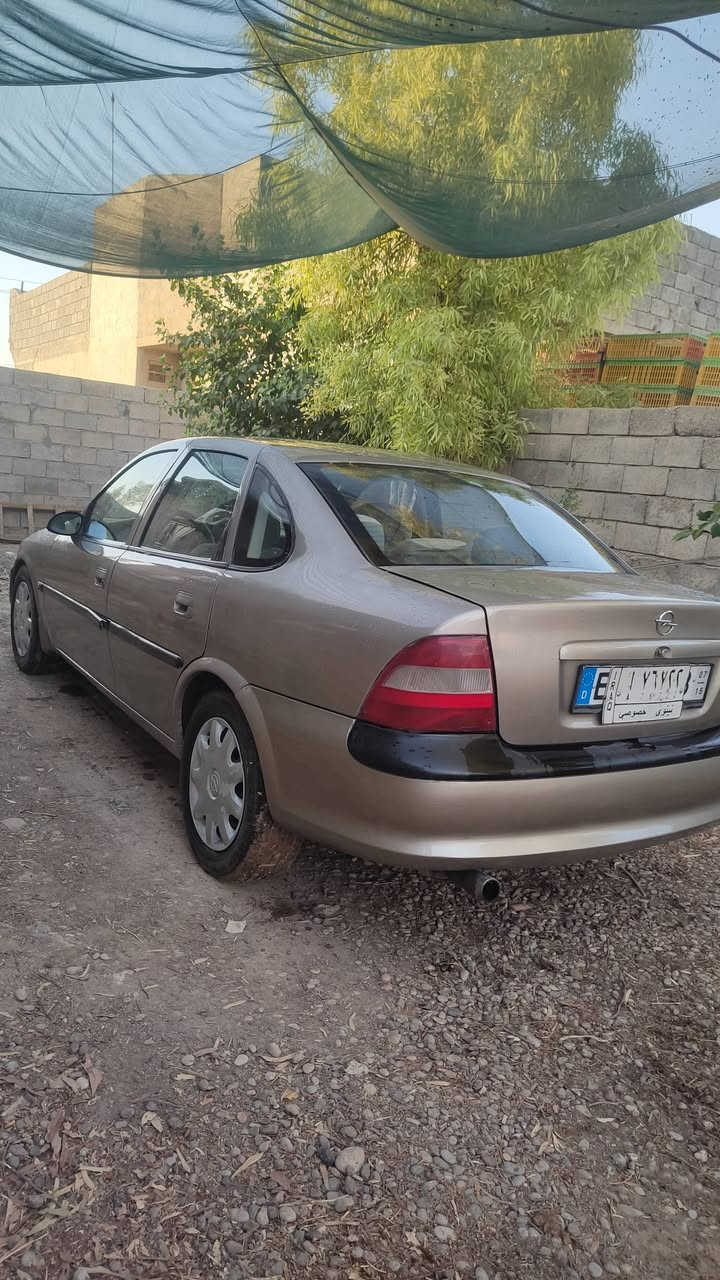 اوبل فكترا 97 محرك 2000
كير اوتو صبع عام اربع جوم اوتو شط
رقم نينوى شرط تحويل 
السعر 40  
موصل برطلة 
***********
