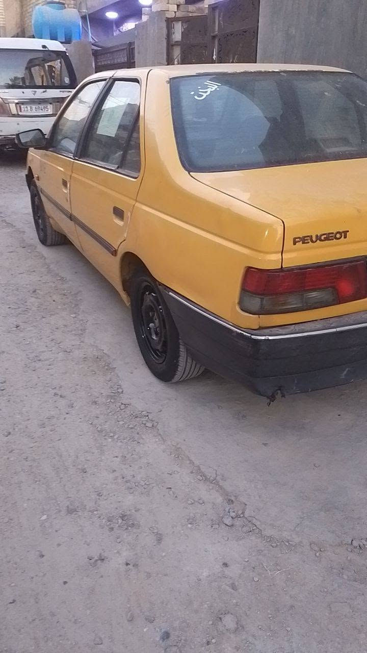 السلام عليكم سياره بيجو روى للبيع موديل 9 سياره خير من الله تبريد ثلج 🥶 مصفره هيا وغرام سياره تحويل ثاني يوم مكاني بغداد الامين الثانيه سعرها 26 رقم الهاتف ***********
