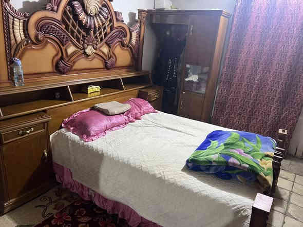 اللهم صل على محمد وال محمد غرفه صاج ام 6 ضخمه وثكيله ونضيفه كلش نقص صبغ فقط 
مكان الشعب سعر 500 بيها مجال 
 

‭0778 230 8209‬
