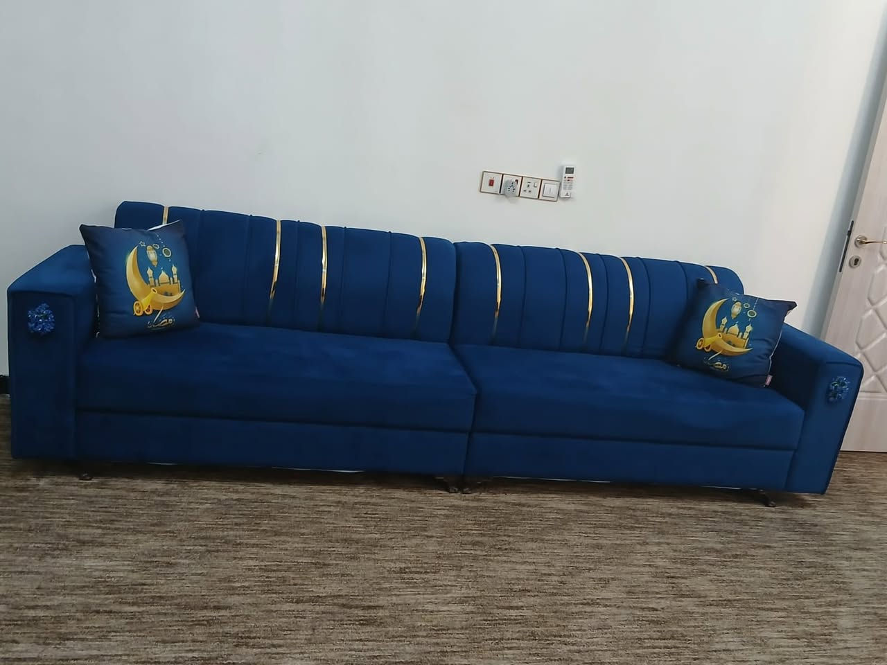 تخم للبيع نضيف جداً قياس 6 امتار تفصال سويته
سعره450 وبي مجال


**إذا كنت صاحب هذا الإعلان وتريد حذفه لأي سبب، رجاءا أرسل رسالة إلى الدعم الفني**