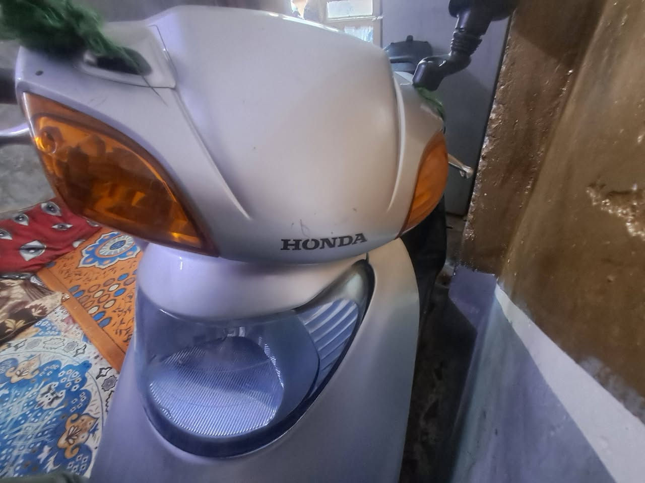 سلام عليكم حبايب سبيسي ياباني كفرات أصلية خمس اختوم كابريتر أصلي مكينه ناعمة خرسة شلعة فول دراجة كلها بلادي متوازي عليه  مكاني بغداد مدينة صدر *********** سعر ٧٥٠ قبل ٤ شهر من زلتهة من الرمبة
