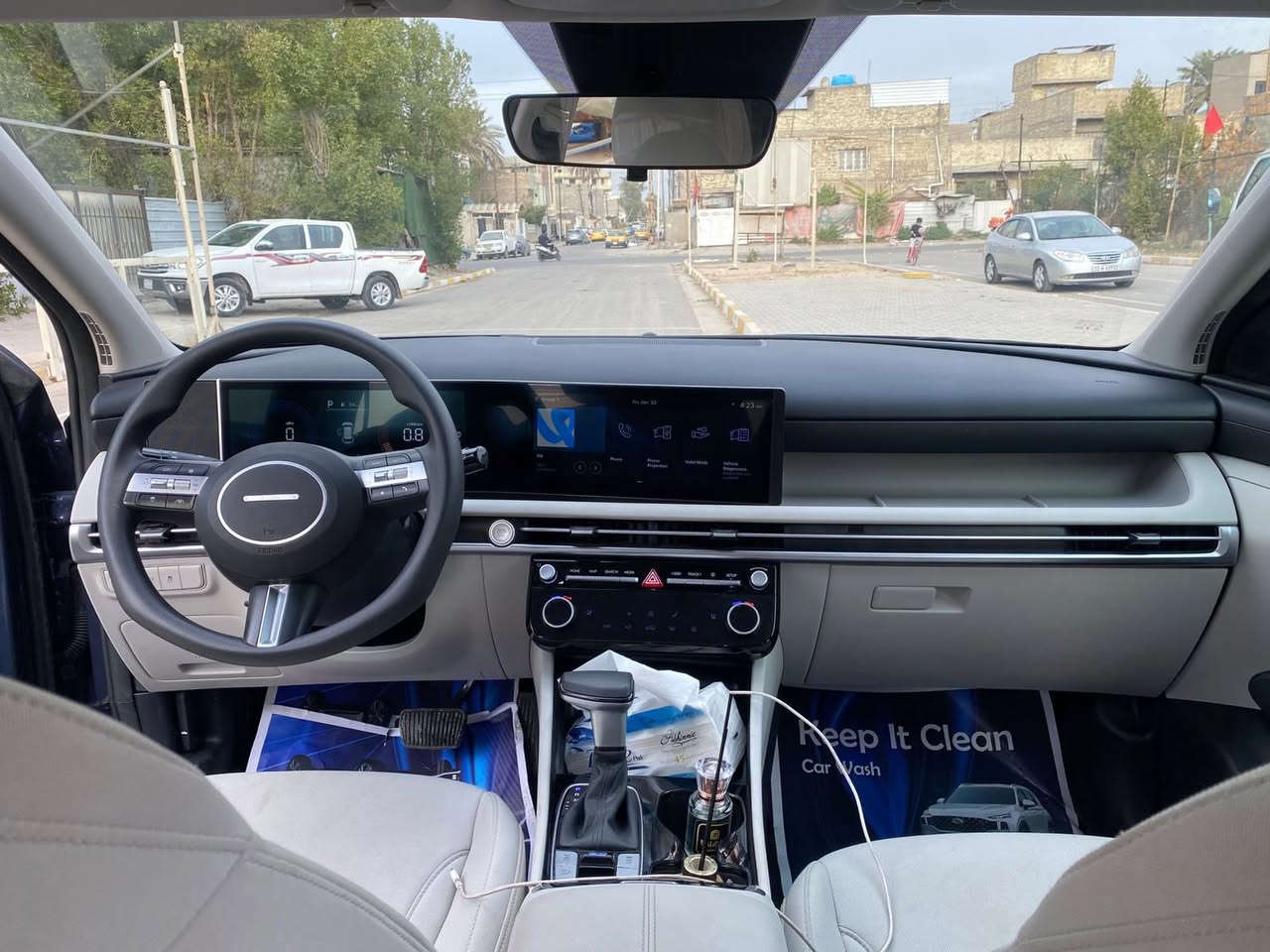 توسان موديل 2025 لون حبرن وارد امريكي حادثهه ربع بنيد وشويه من جاملغ وصور حادث مرفقه بالمنشور  ماشيه 20 الف سياره احلى من صور
المواصفات
بصمه تشغيل وبصمه ابواب 
فور ويل 
قياده ذاتيه
تحديد مسار 
تحكم ستيرن 
مثبت سرعه
رادار امامي
تنبيه خروج عن الطريق
تحكم قياده ثلاث وضعيات
يكو + سمارت + سبورت
مانع تزحلق
مانع منحدرات
دشبول دجتال متصل مع الشاشه
ابل كار بلي + اندرويد
نظام ملاحه
بلوتوث
مدخل شحن امامي خلفي
ويل كب 
تبريد تدفئه قطعتين
السعر 182 معلومات اكثر الاتصال على الرقم ***********
