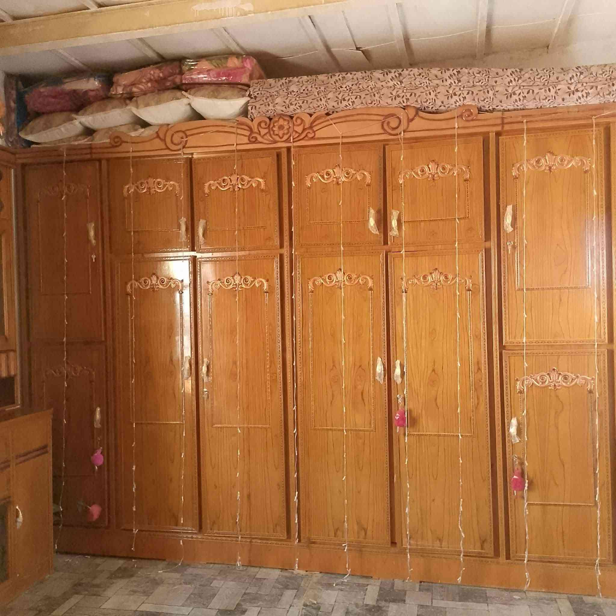 السلام عليكم
غرفه للبيع نضيفه جدآ 
ماخذهه مليون و700 
اريدهه مليون و200 وبيها مجال 
العنوان قرية المختار 
مكلف بلنشر للتواصل ***********
