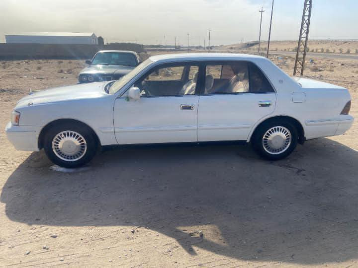 السلام عليكم راس الثور أيسر بلاد للبيع كفاله كير محرك اكسل حداده تخم تاير  كهربائيات تبريد كله كفاله بدون ضربه السياره جديده احلى من الصوره رقم بغداد دولي السنويه ل28 السعر 115 وبيه مجال  رقم الهاتف(***********                مكانها بصره سفوان
