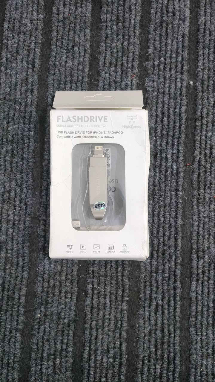 السلام عليكم 
مجموعة فلاشات 
الأسعار أسفل الصور 
متوفر توصيل


**إذا كنت صاحب هذا الإعلان وتريد حذفه لأي سبب، رجاءا أرسل رسالة إلى الدعم الفني**